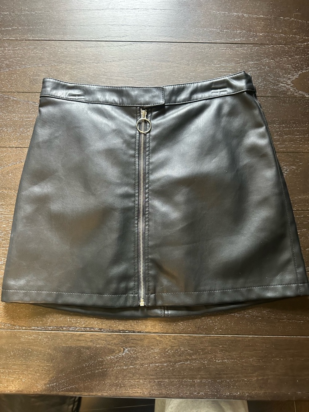 Forever 21 Black Faux Leather Zip-Front Mini Skirt